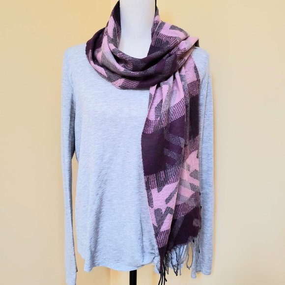 Cejon Made in Italy Women"s Scarf ~100% Acrylic - Picture 2 of 4